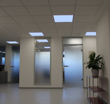 rp-referenz-deutschland-gross-gerau-kreisklinik-innenaufnahme-blaue-panels