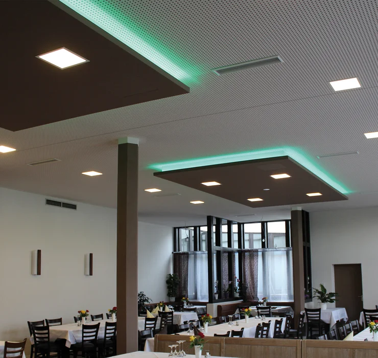 rp-referenz-deutschland-rodgau-buergerhaus-dudenhofen-innenaufnahme-indoor-panels-stripes@2x